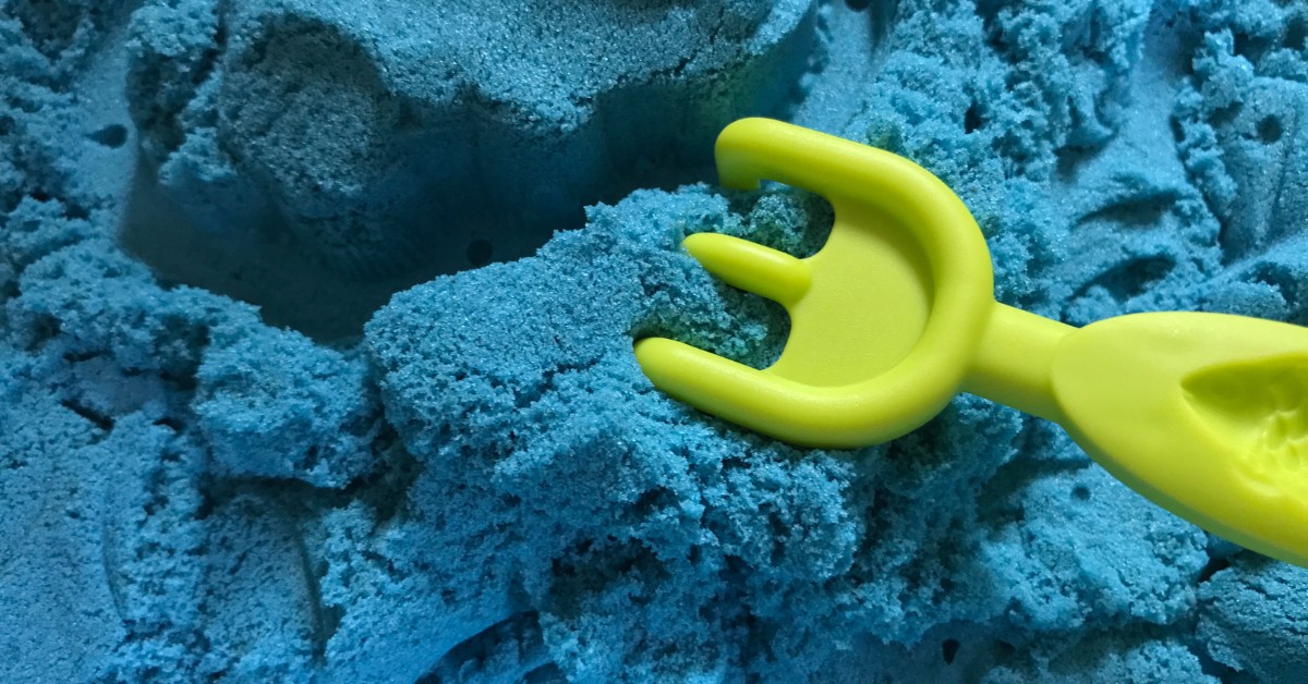 Kinetički pesak i lopatica