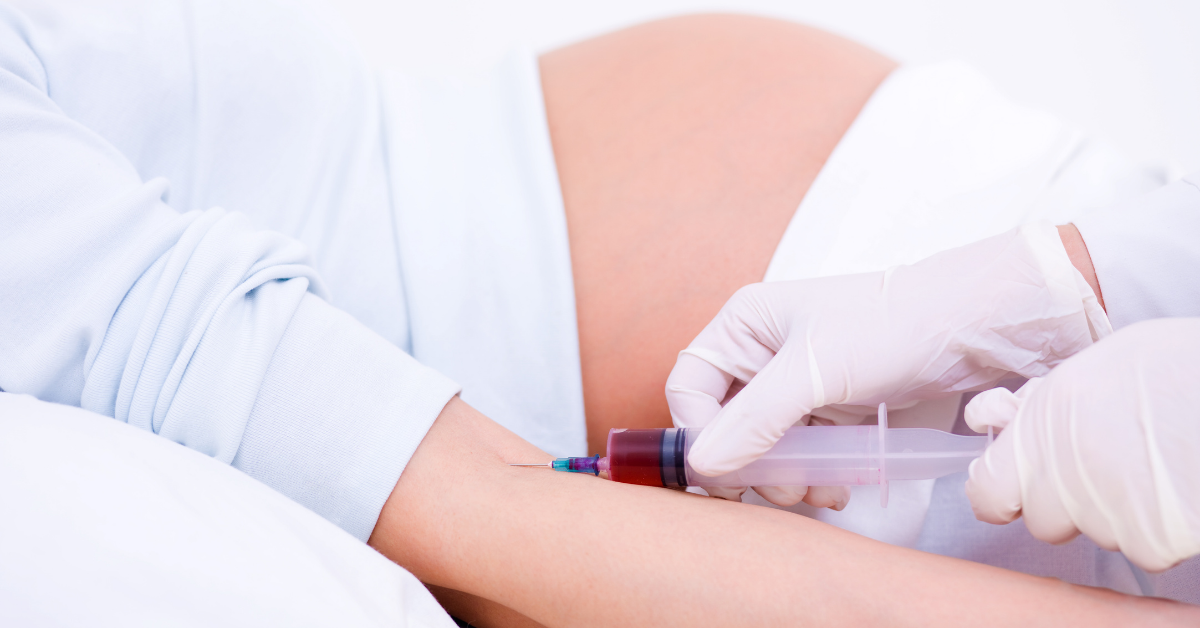 Trudnica leži na leđima vađenje krvi