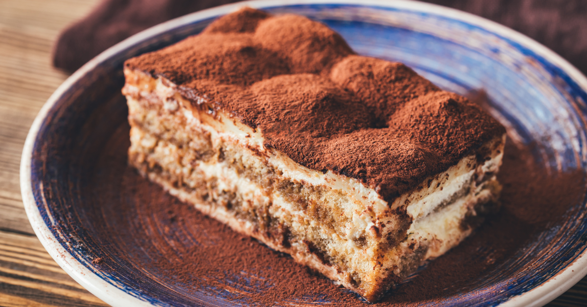 tiramisu kolač na tanjiriću
