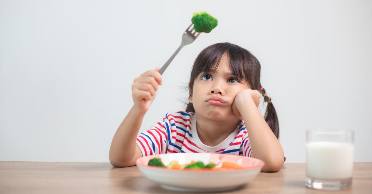 Devojčica ne voli povrće