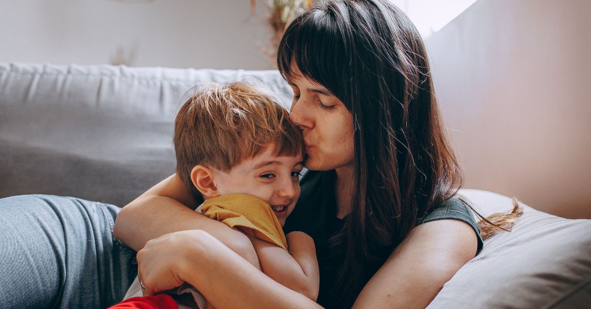 Mama ljubi dete