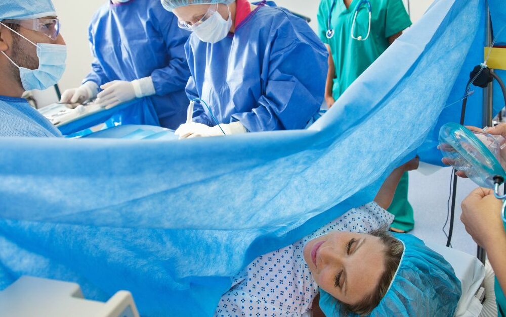 žena na operacionom stolu