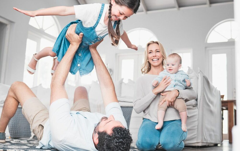 Mama tata deca igraju se porodica